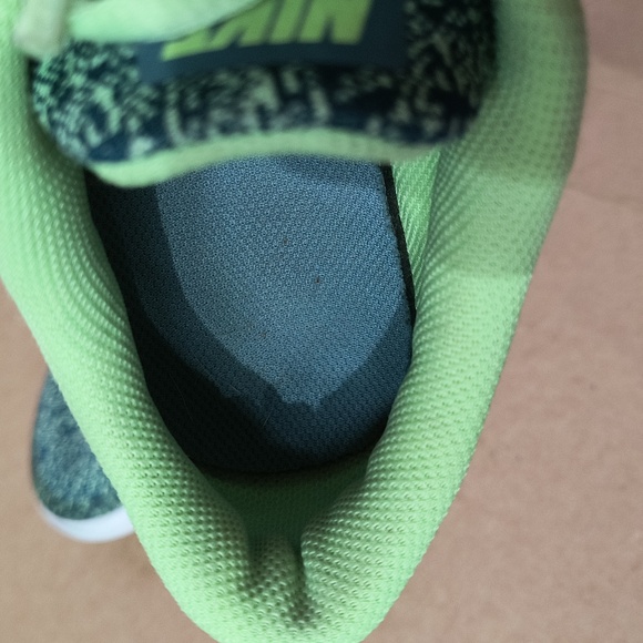 Nike Flex Contact shoes size 5.5Y, color: lime green, blue - Picture 7 of 8